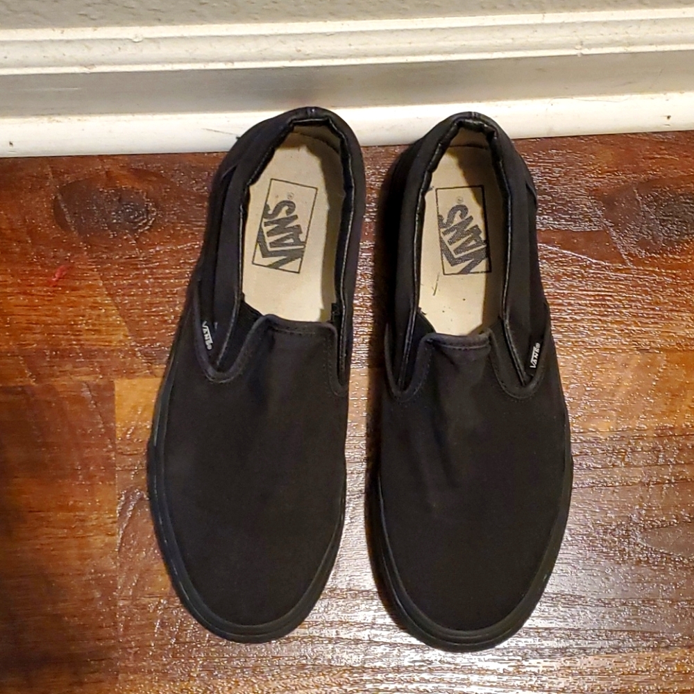 Vans tennis shoes